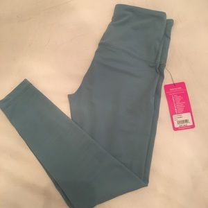 BRAND NEW yoga/ leggings